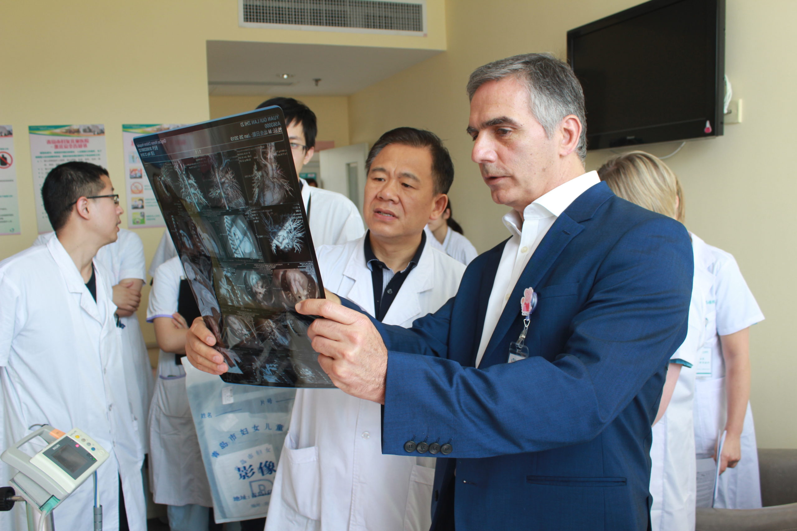 dr-rafael-guerrero-during-a-childrens-heartlink-training-visit-in-china