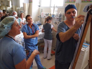 Dr. Ulisses Croti and his team at Hospital da Criança e Maternidade, São José do Rio Preto, Brazil.